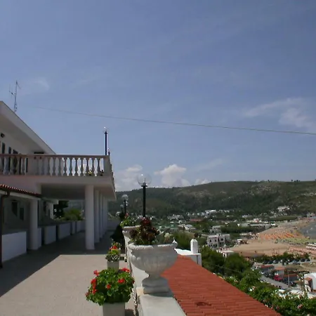 La Rupe Lejlighedshotel *